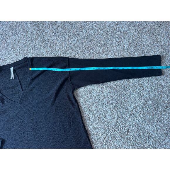 ANTHROPOLOGIE Crinkle Crepe Top, V-neck; long sleeve, stretchy Black, size LG - Picture 6 of 10
